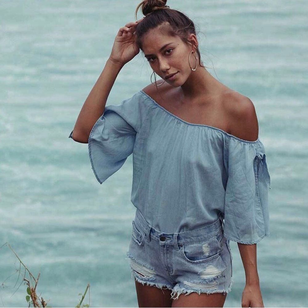 Billabong Blues Baby Chambray Top Womens Small NWT‎